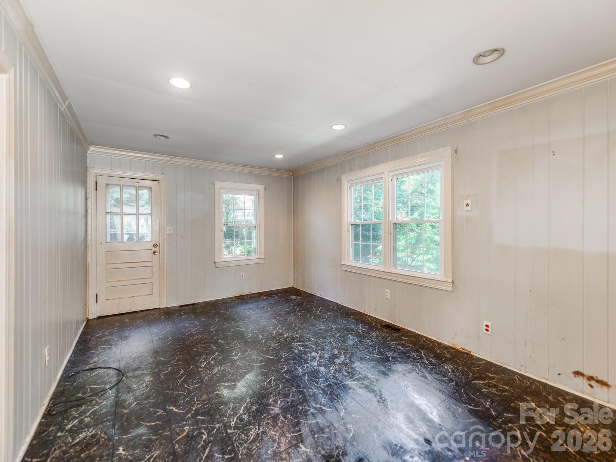 713 Lee Street Property Photo 20