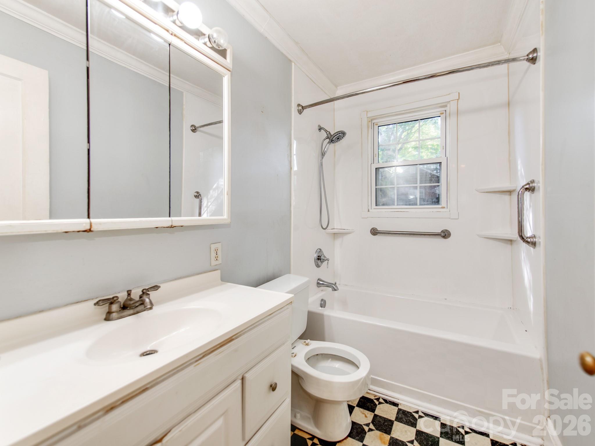 713 Lee Street Property Photo 23