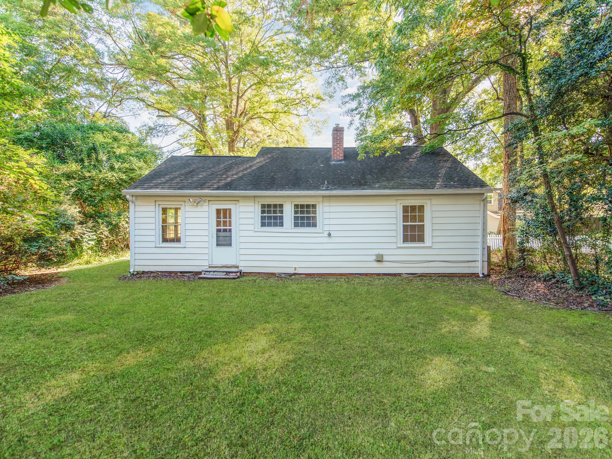 713 Lee Street Property Photo 26