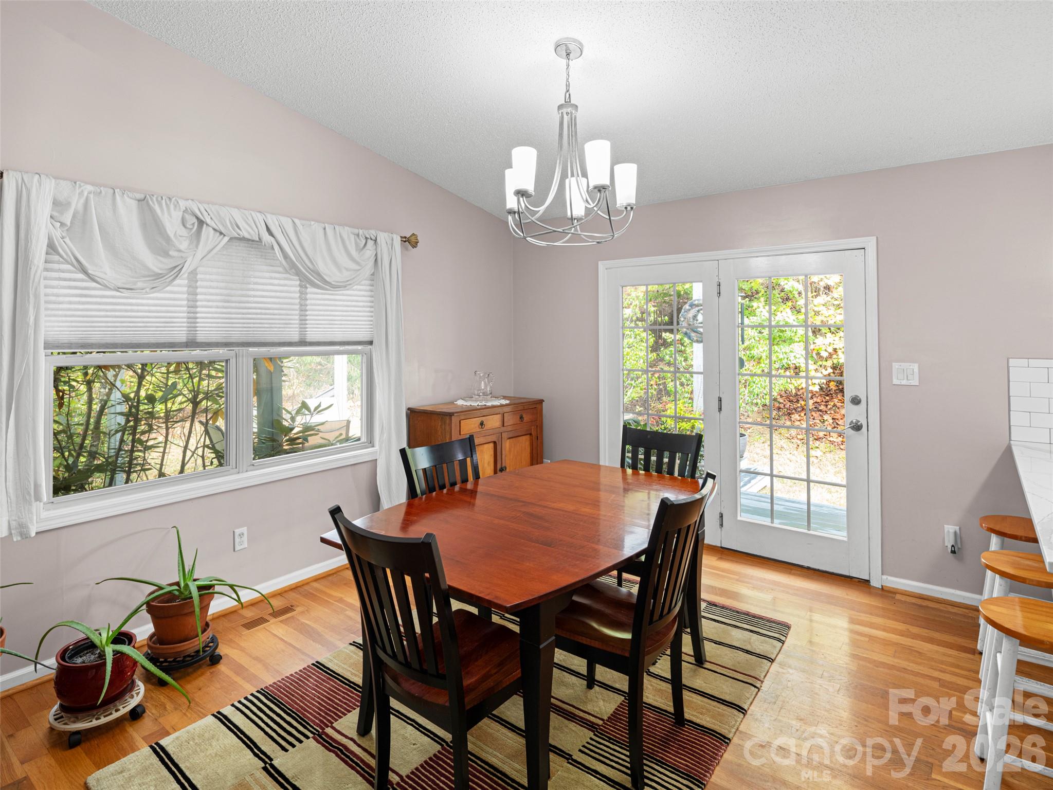 22 Evening Shade Drive Property Photo 6