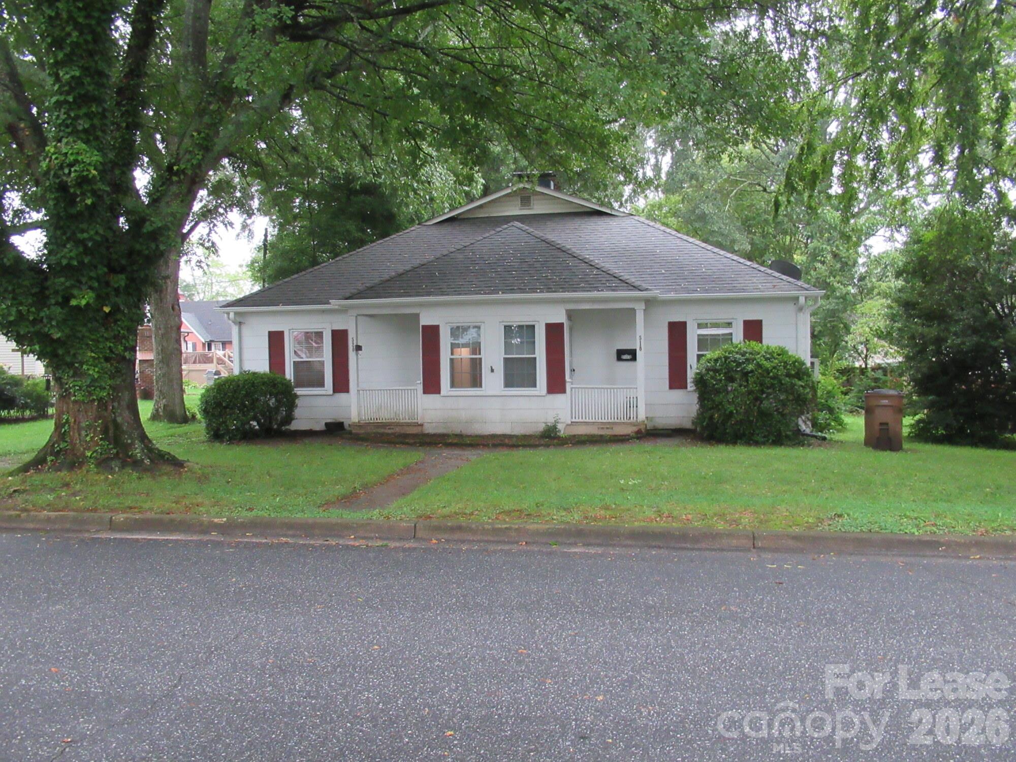 520 E Pine Street Property Photo 2