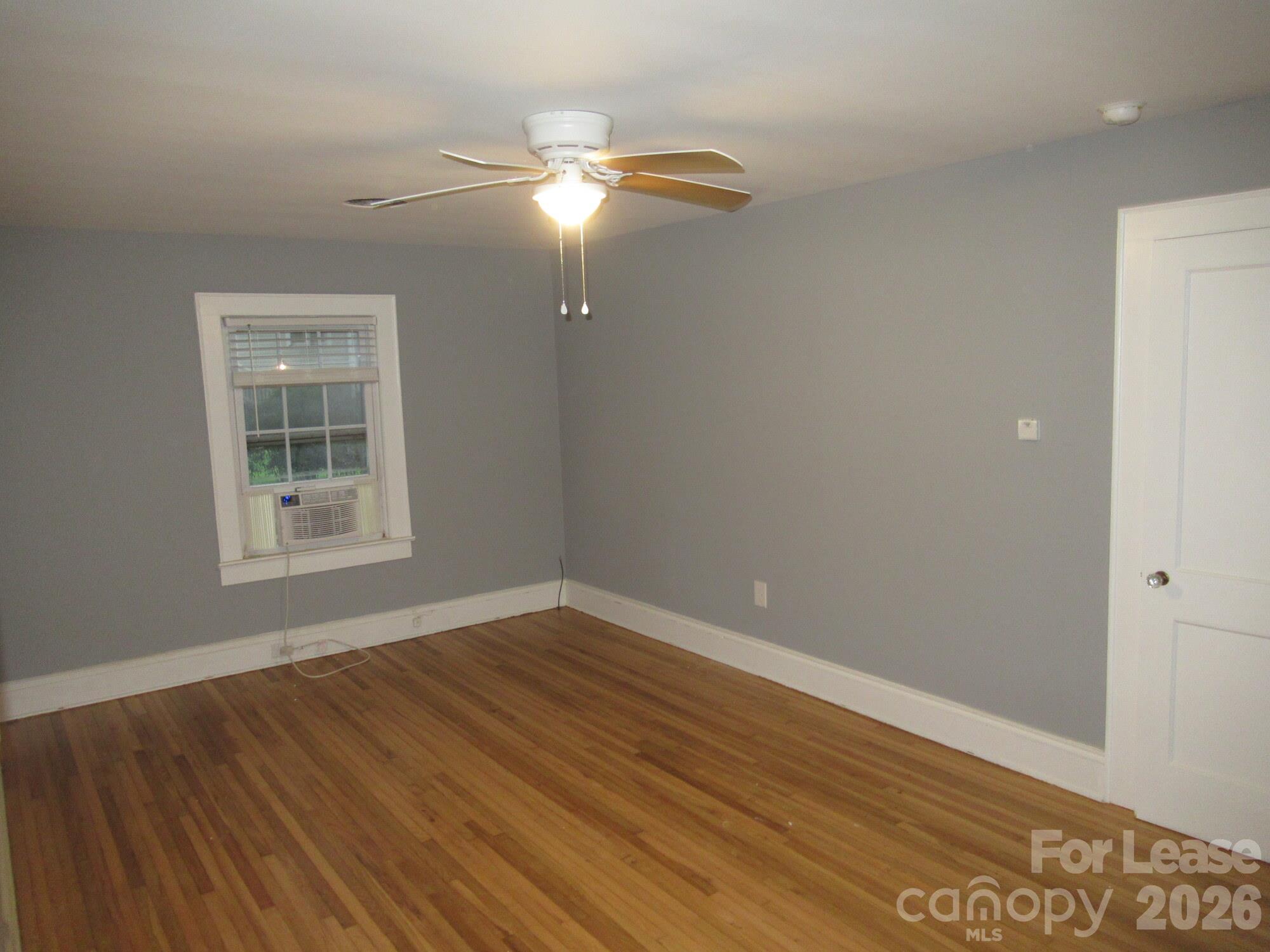 520 E Pine Street Property Photo 3