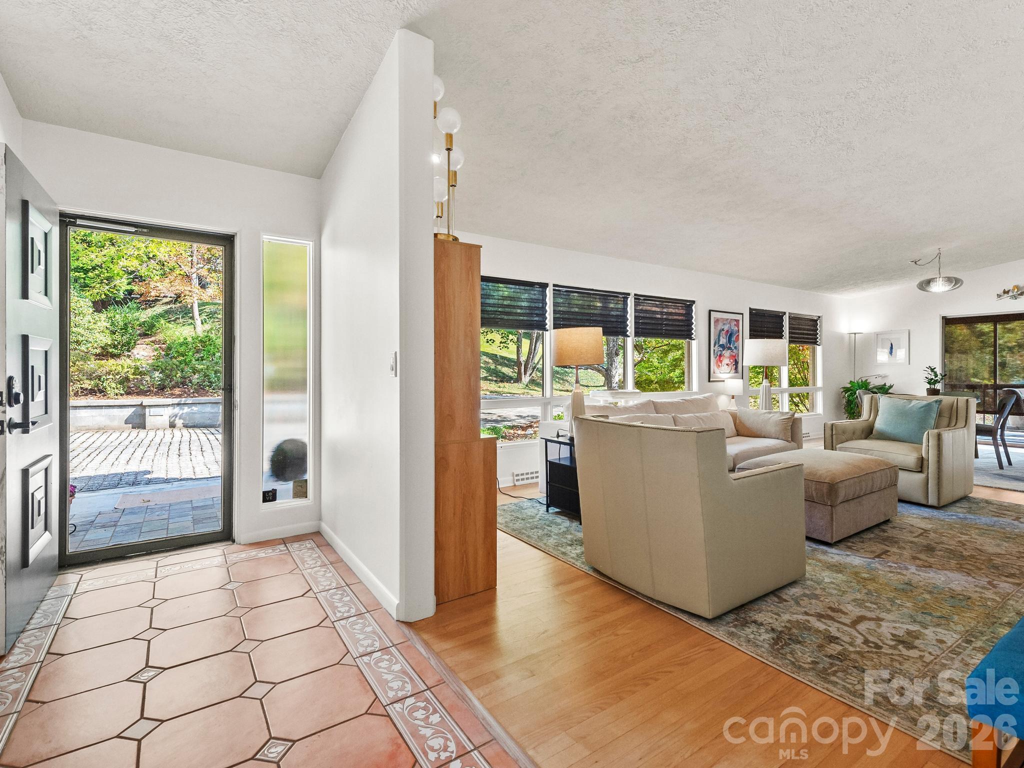 160 Stratford Road Property Photo 4