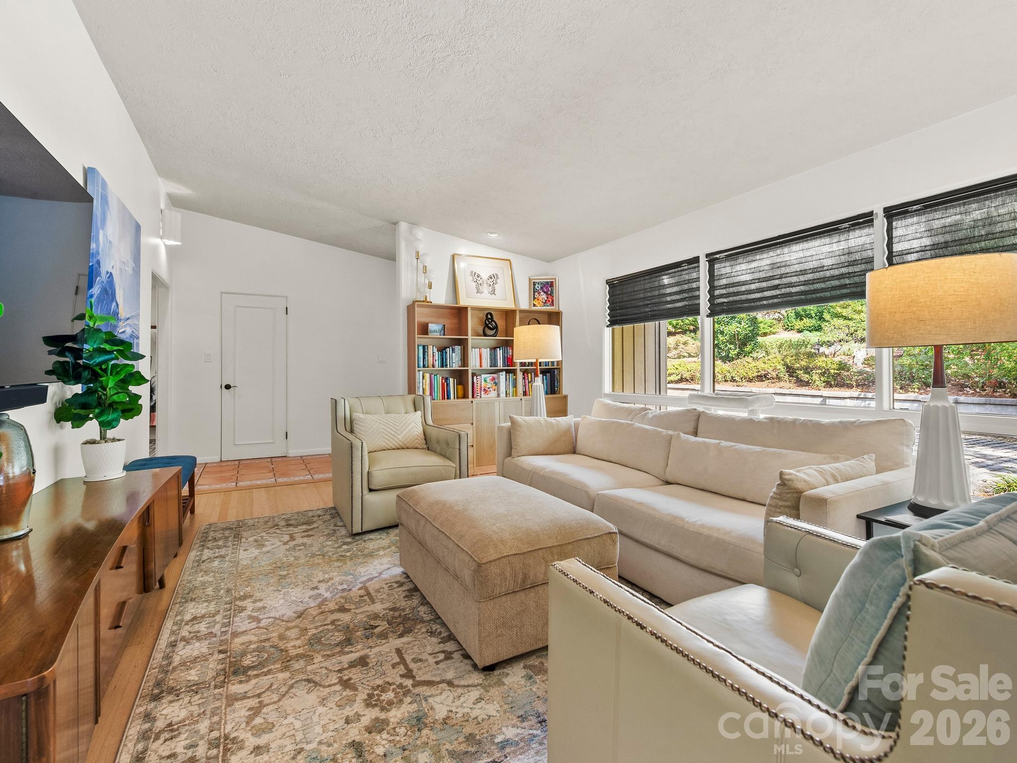 160 Stratford Road Property Photo 7