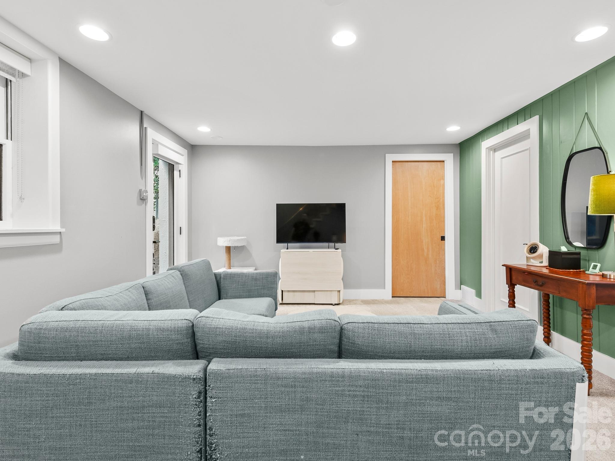 160 Stratford Road Property Photo 33