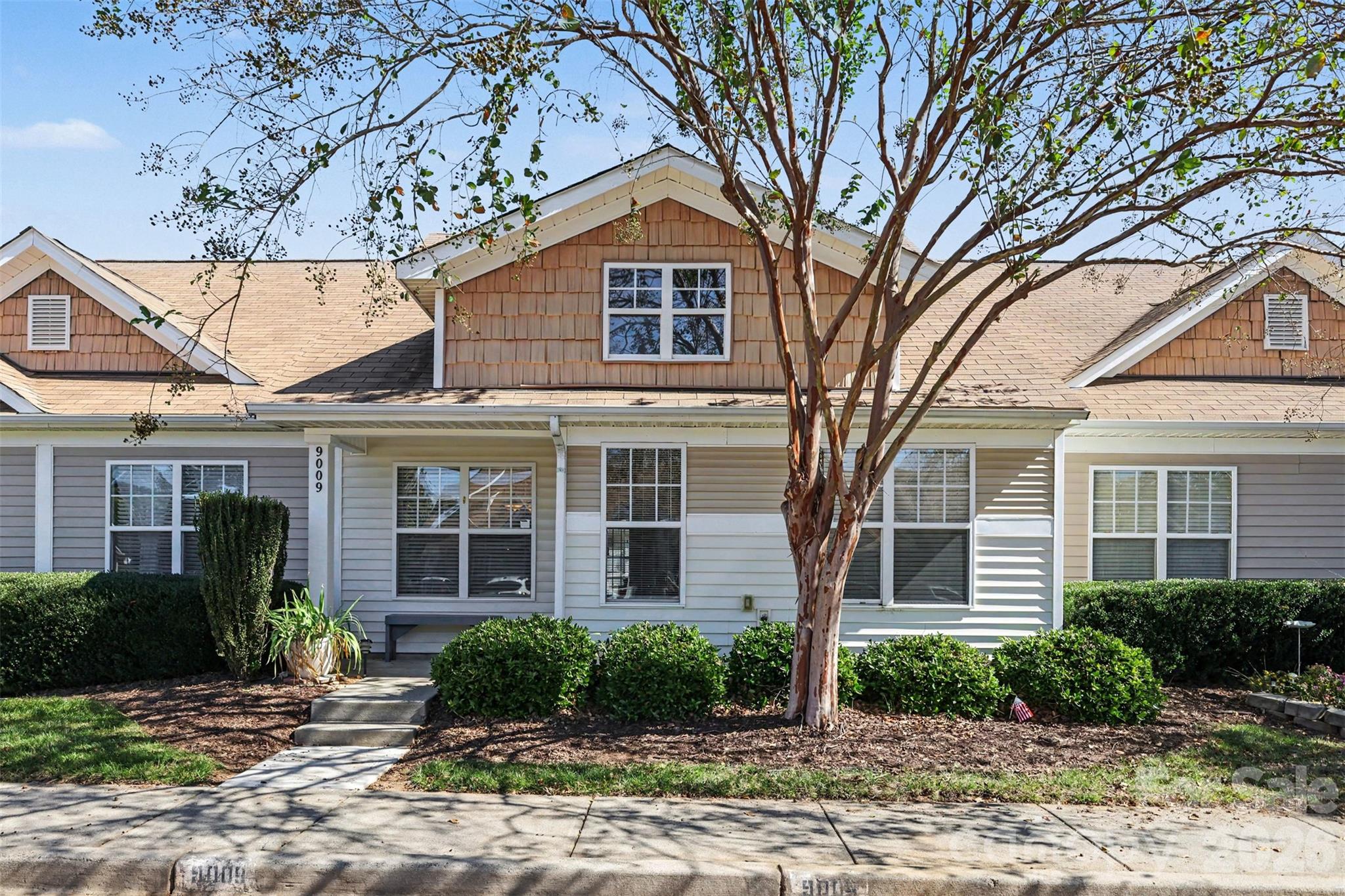 9009 Jordan Creek Court Property Photo 1