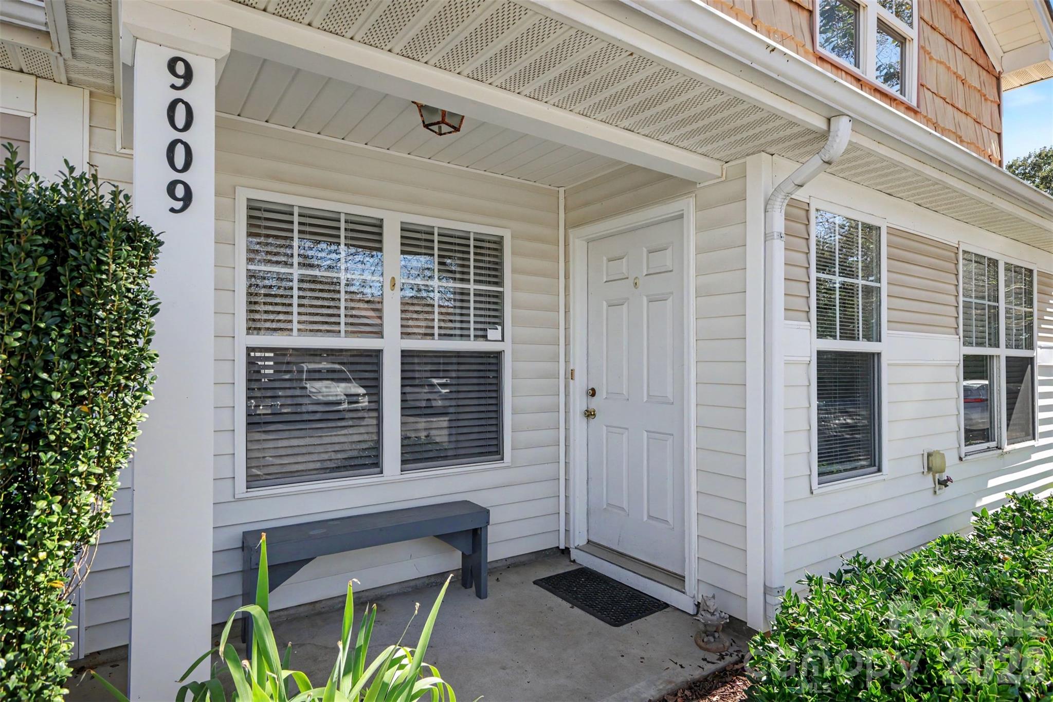 9009 Jordan Creek Court Property Photo 4