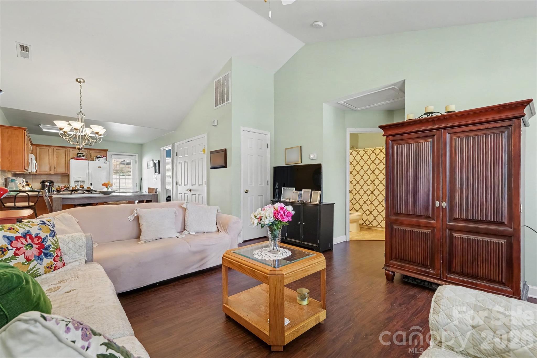 9009 Jordan Creek Court Property Photo 8