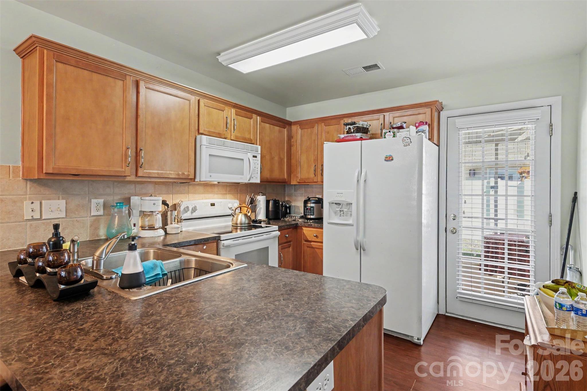 9009 Jordan Creek Court Property Photo 10