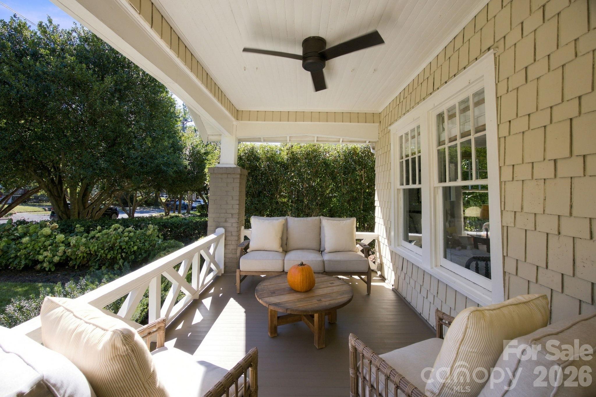 1912 Park Road Property Photo 3