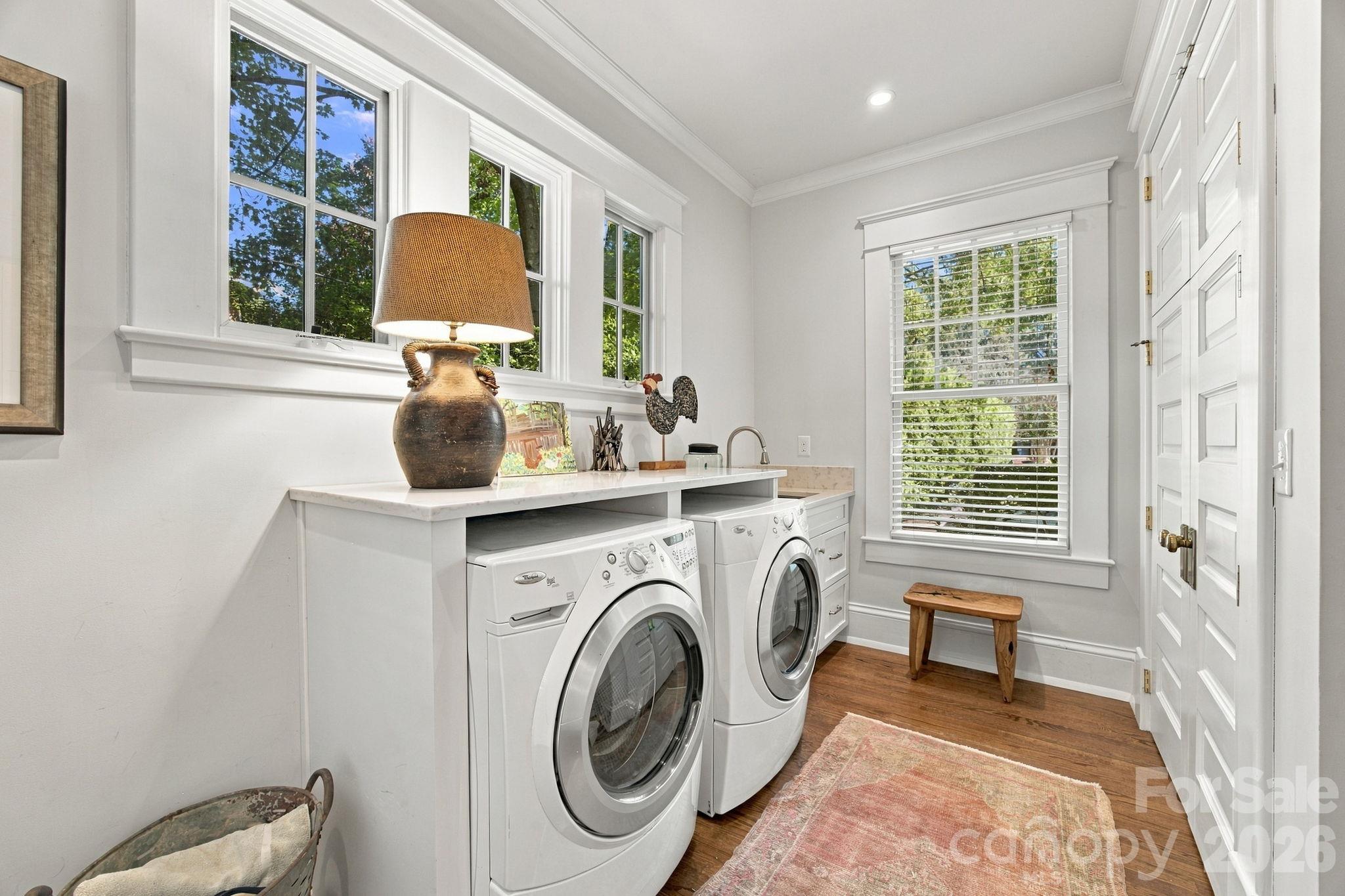 1912 Park Road Property Photo 10
