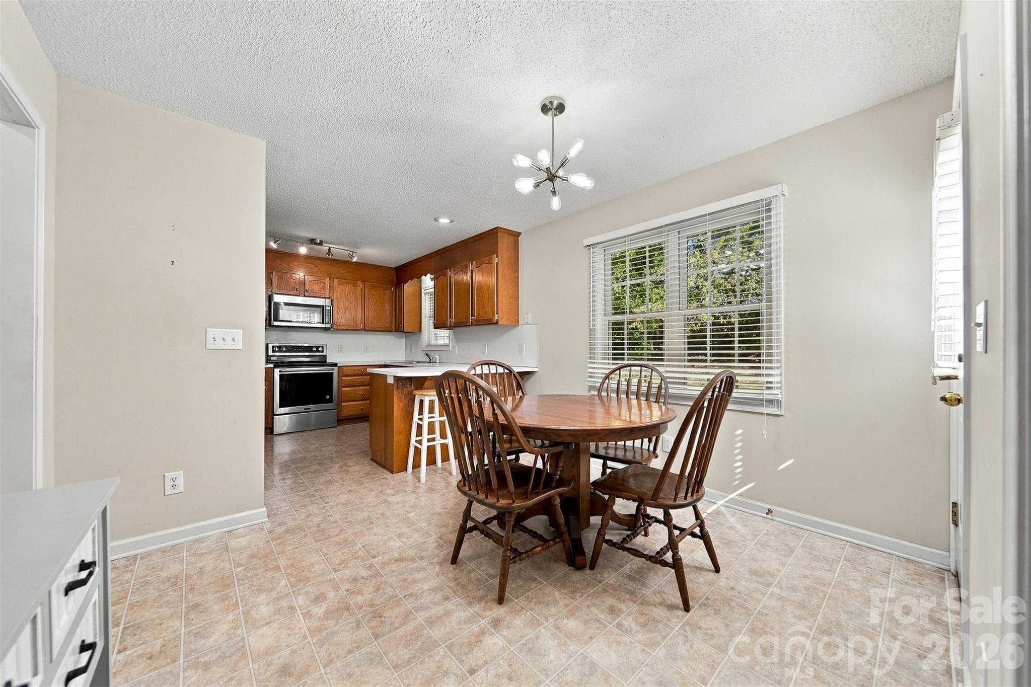 4876 Sandstone Drive Property Photo 10