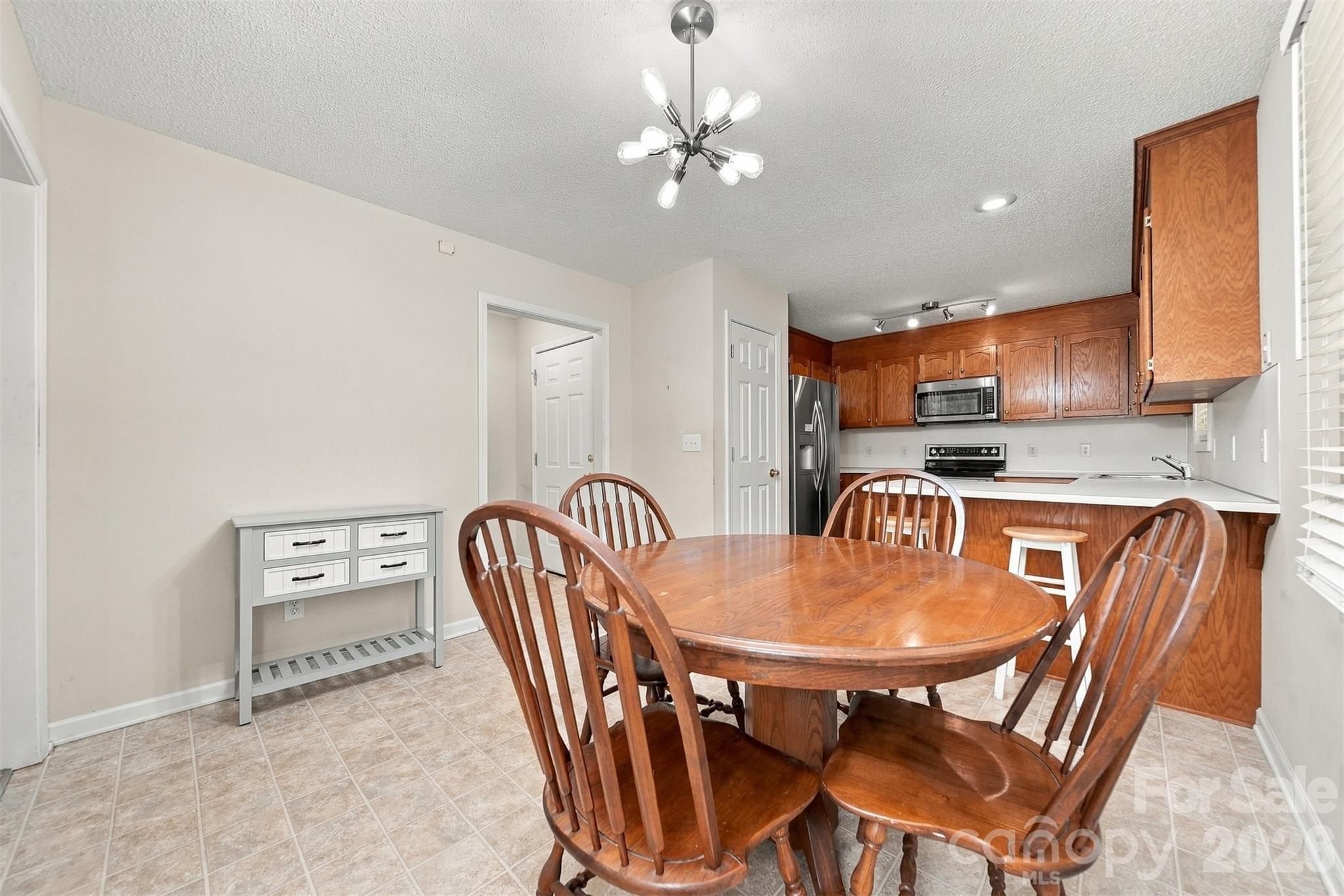 4876 Sandstone Drive Property Photo 12