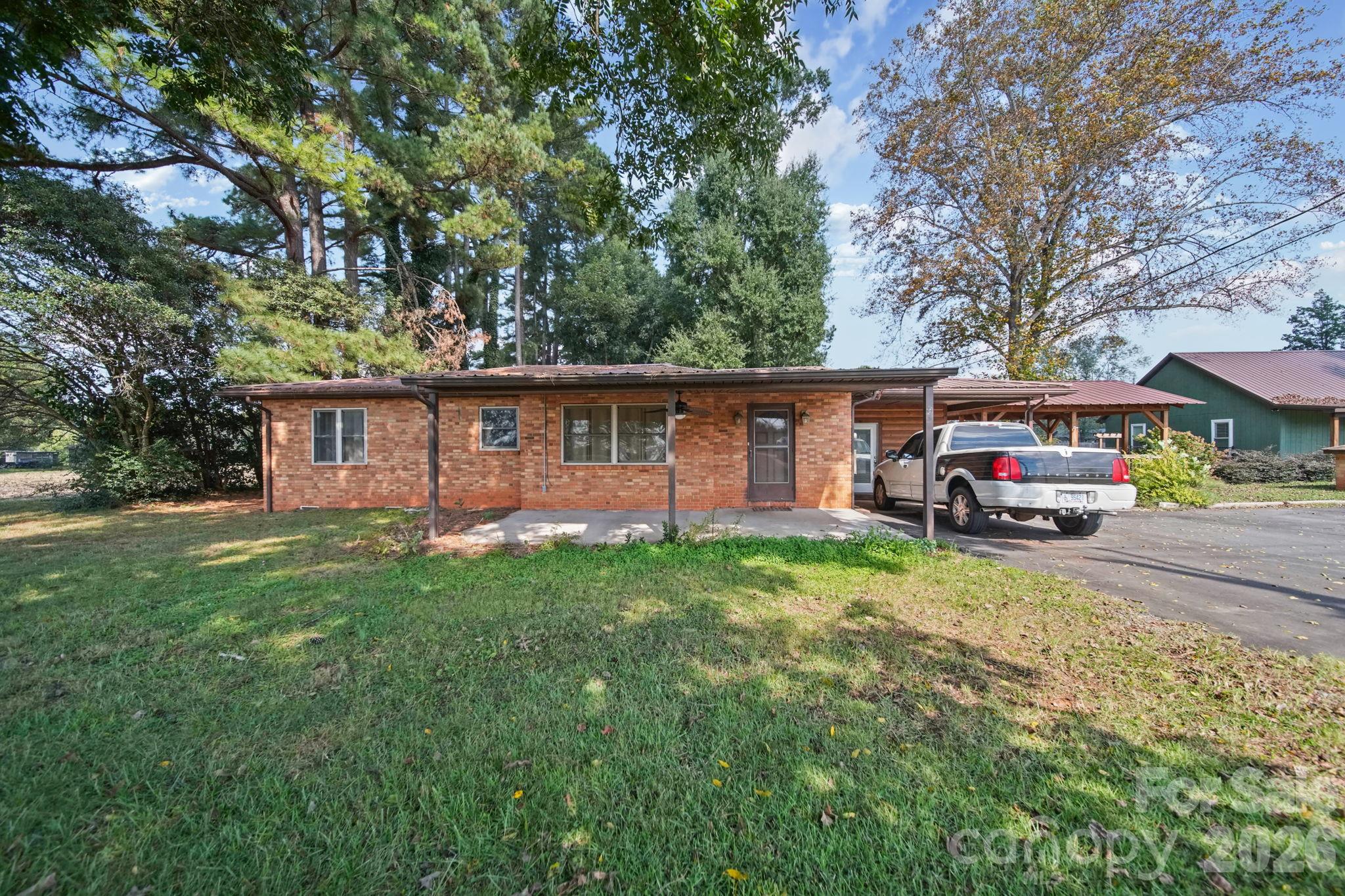 835 Holshouser Road Property Photo 4