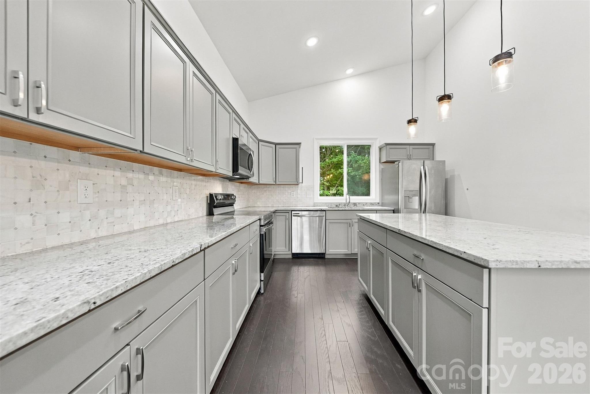 329 W F Street Property Photo 15