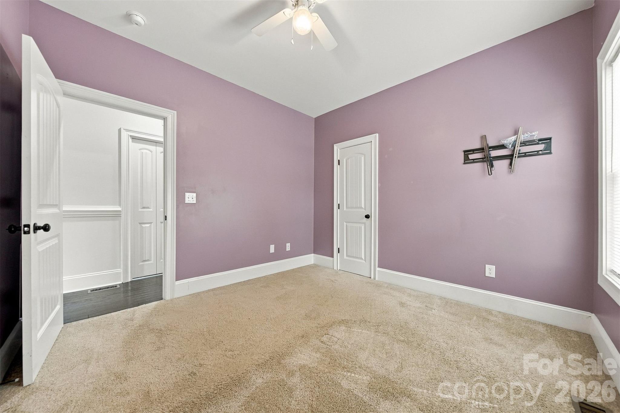 329 W F Street Property Photo 28