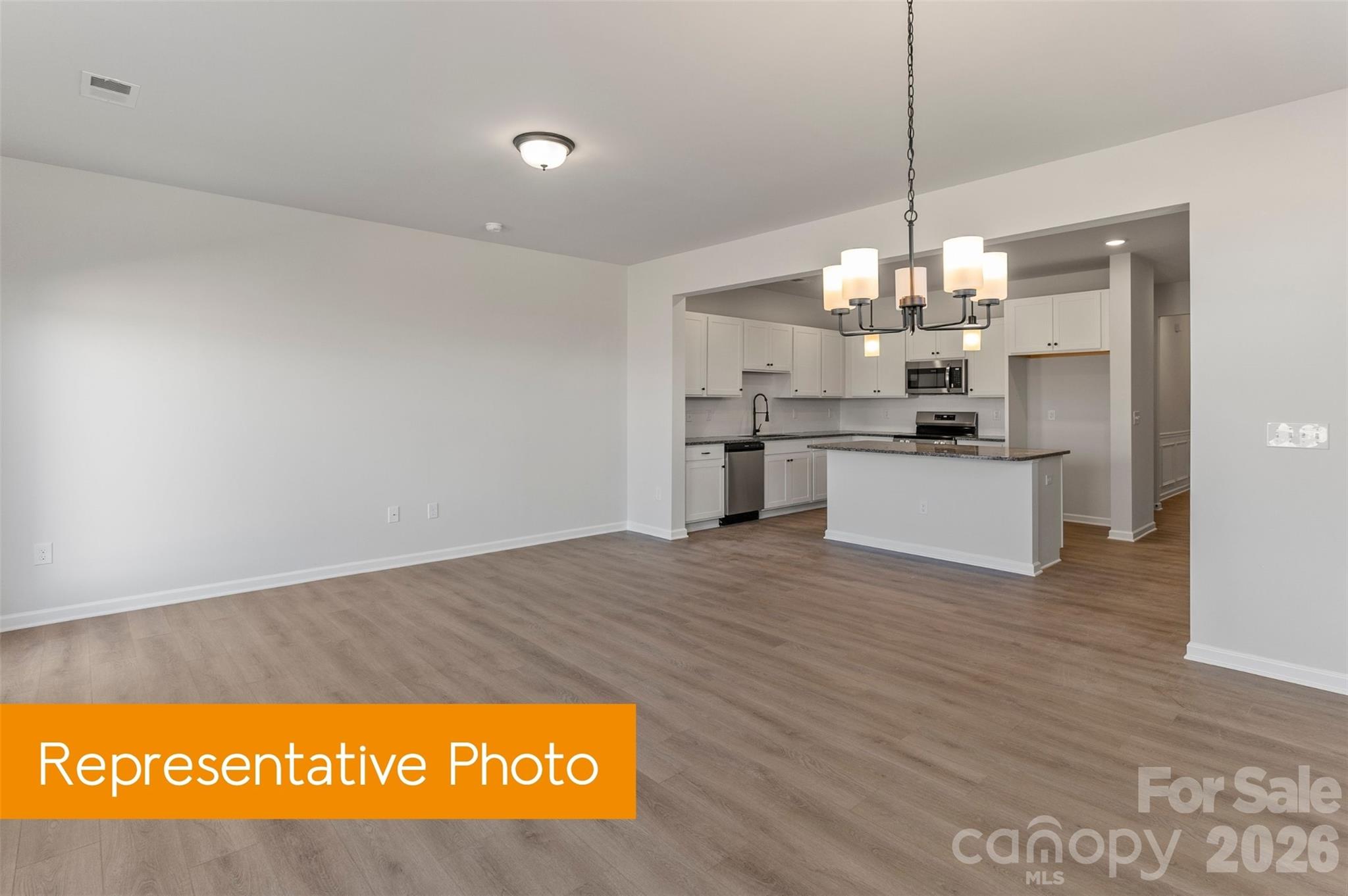 5414 Starfall Way Property Photo 3