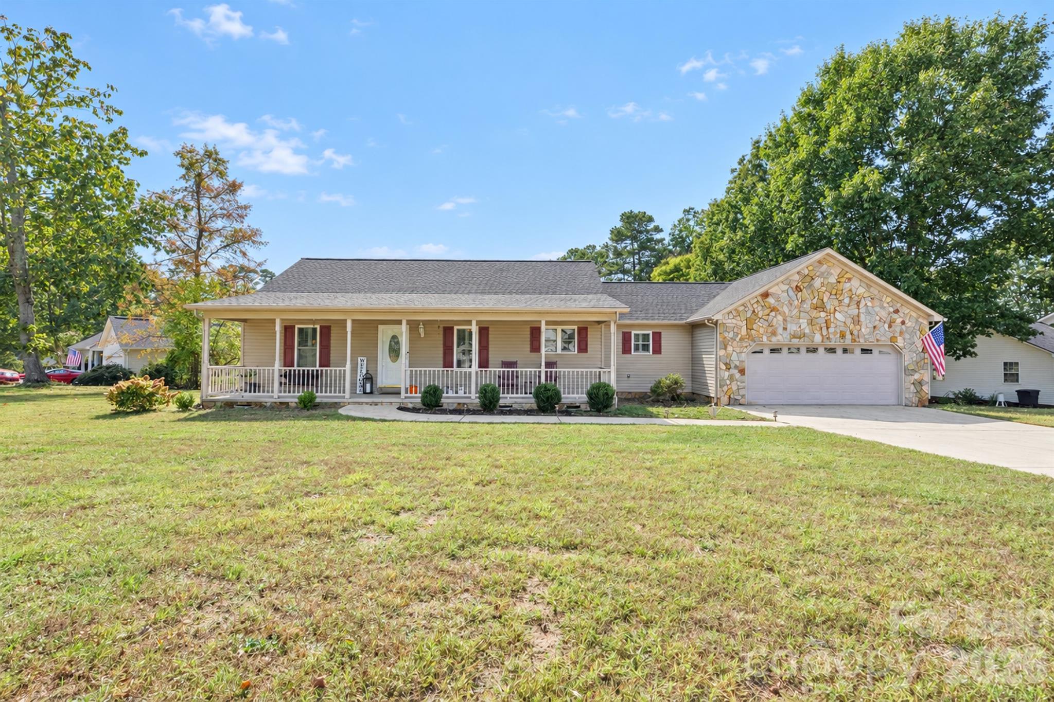 1459 Angela Court Property Photo 1