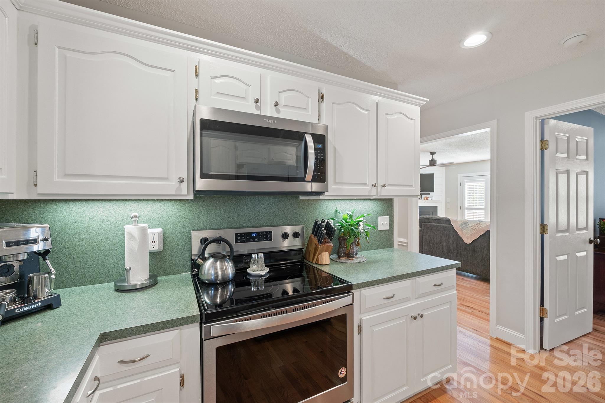 1459 Angela Court Property Photo 15