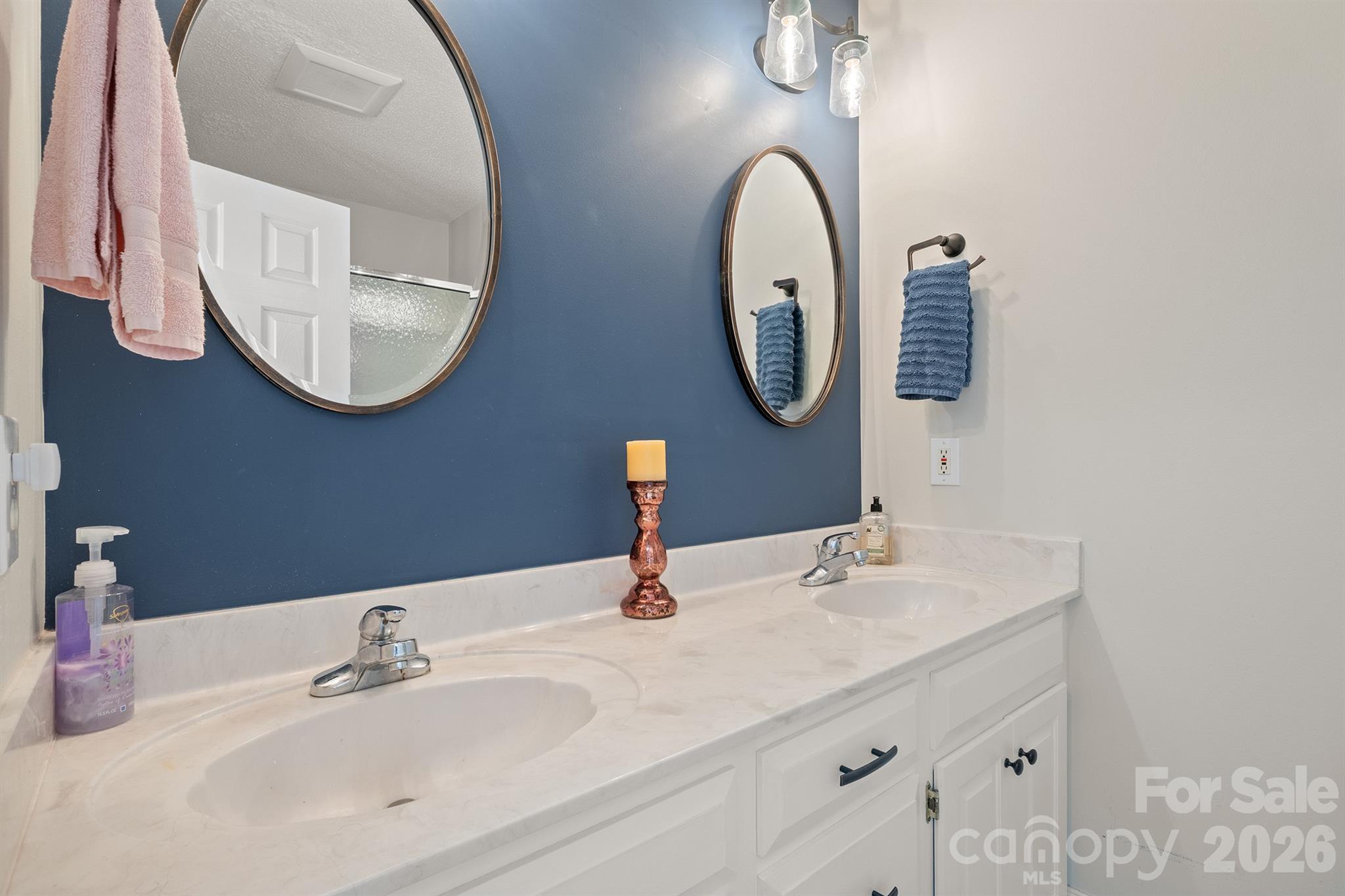 1459 Angela Court Property Photo 20