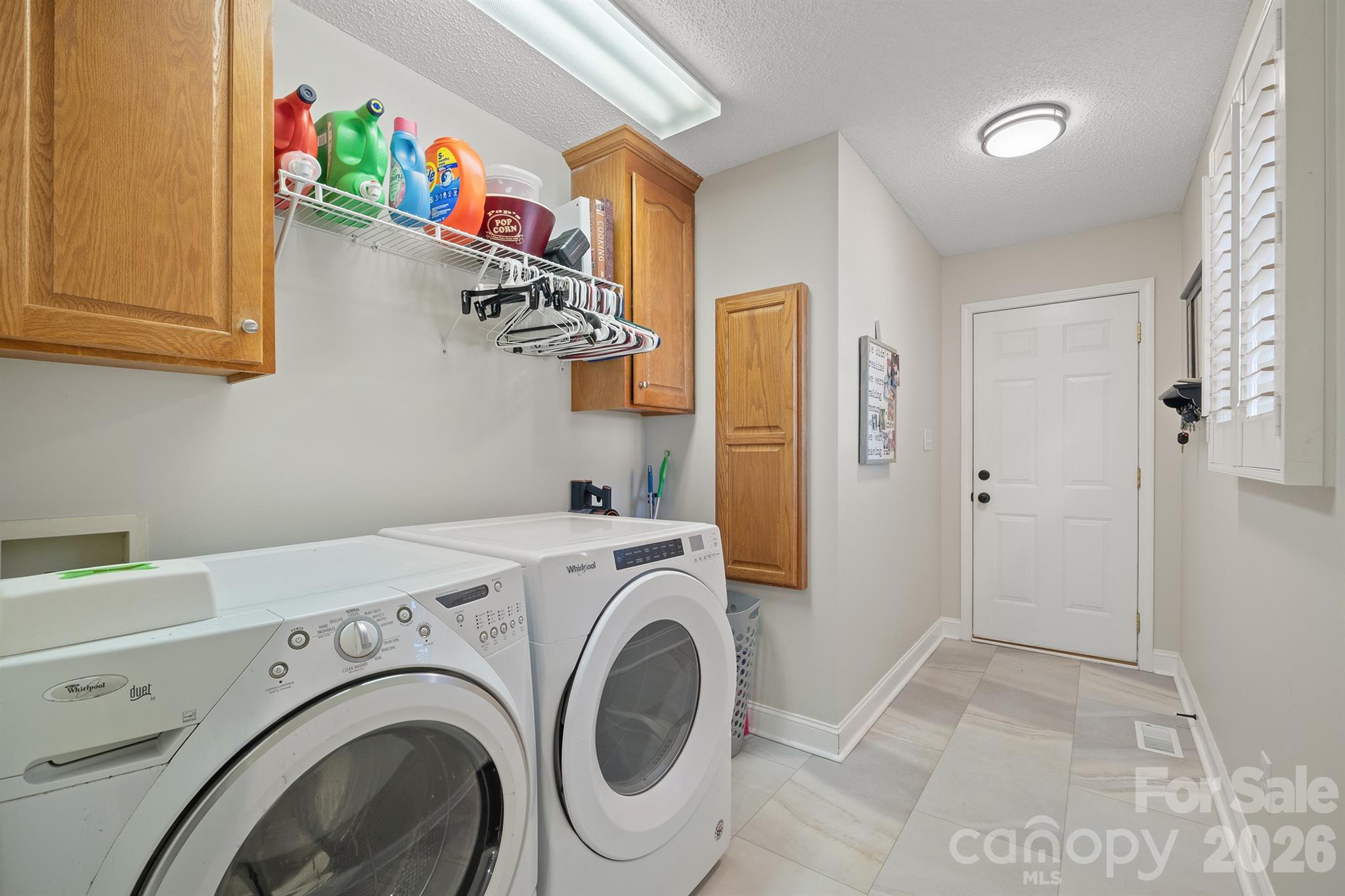 1459 Angela Court Property Photo 28