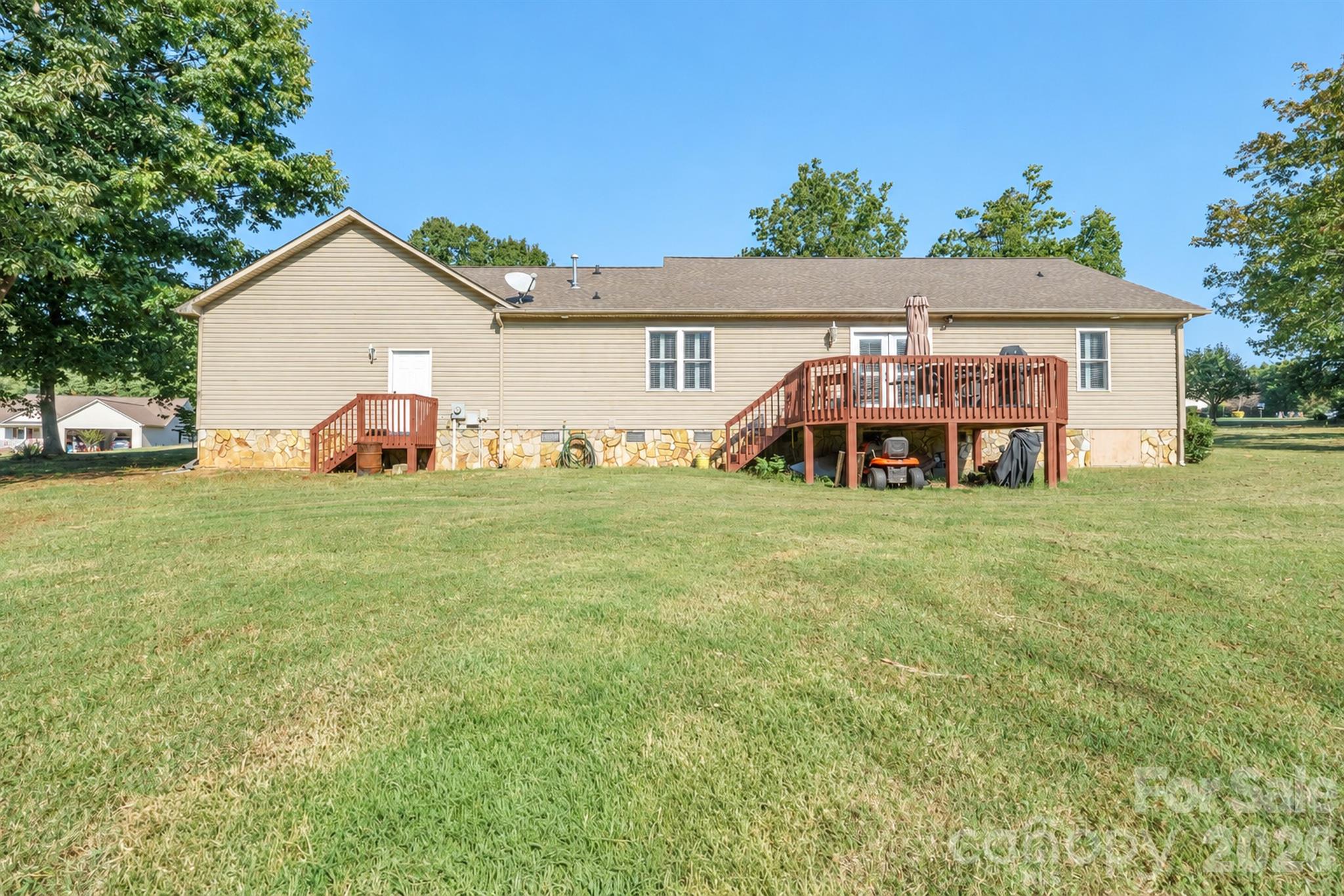 1459 Angela Court Property Photo 29