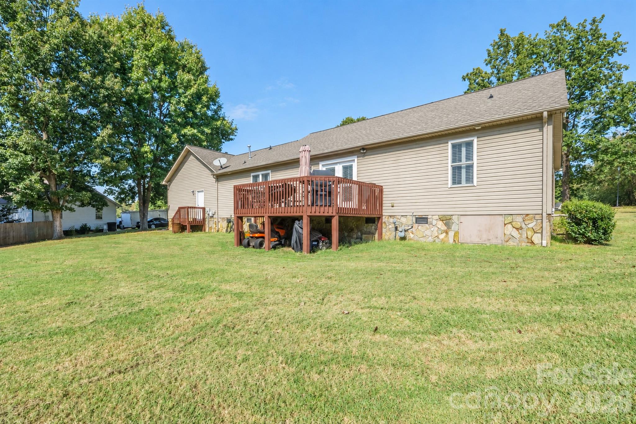 1459 Angela Court Property Photo 30