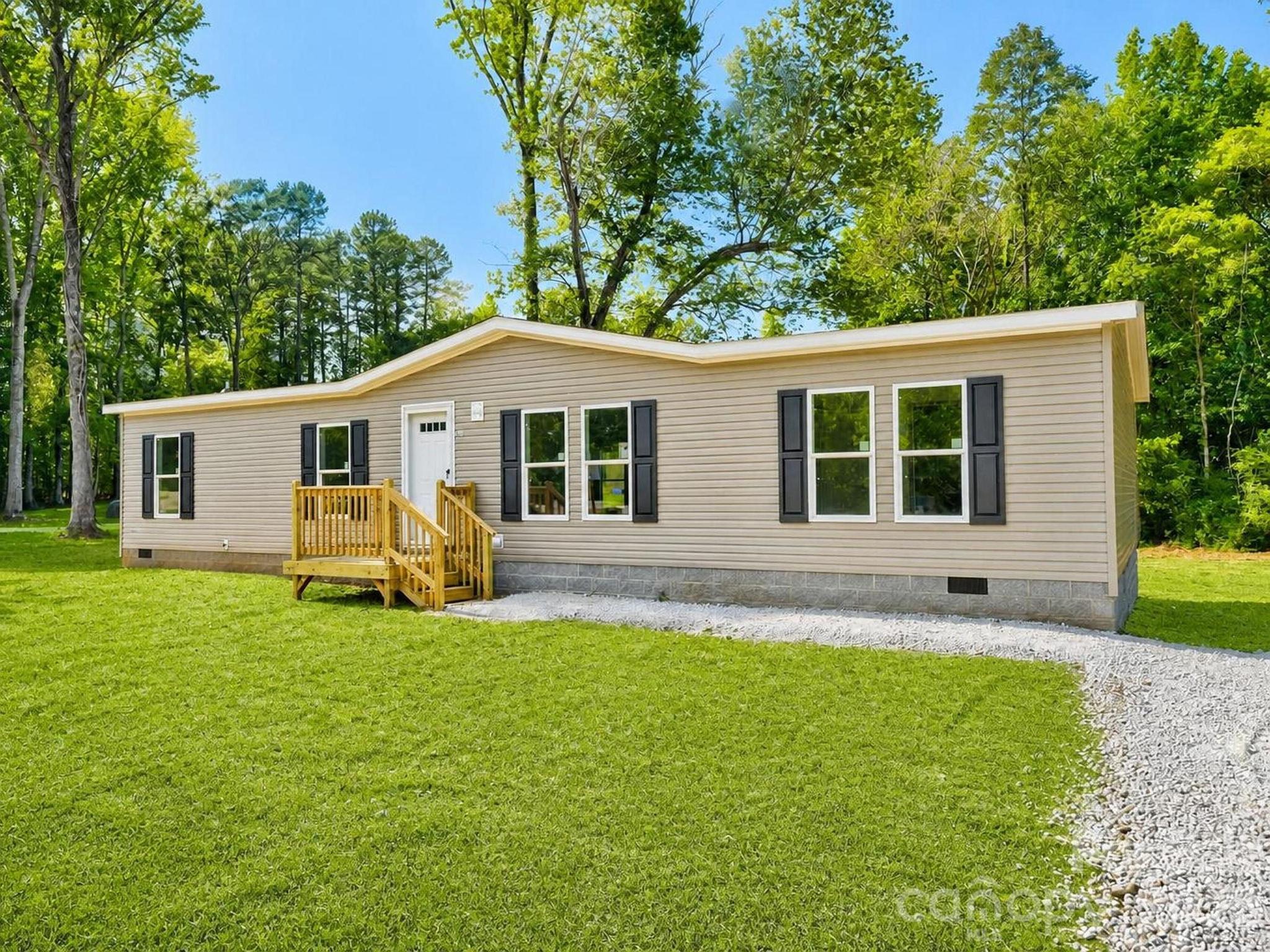 375 Middle Brook Drive Property Photo 1