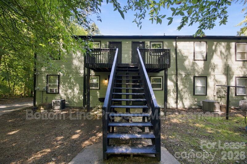 909 Carolina Avenue 8 Property Photo 2