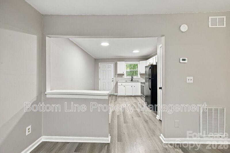 909 Carolina Avenue 8 Property Photo 6