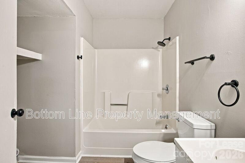 909 Carolina Avenue 8 Property Photo 15