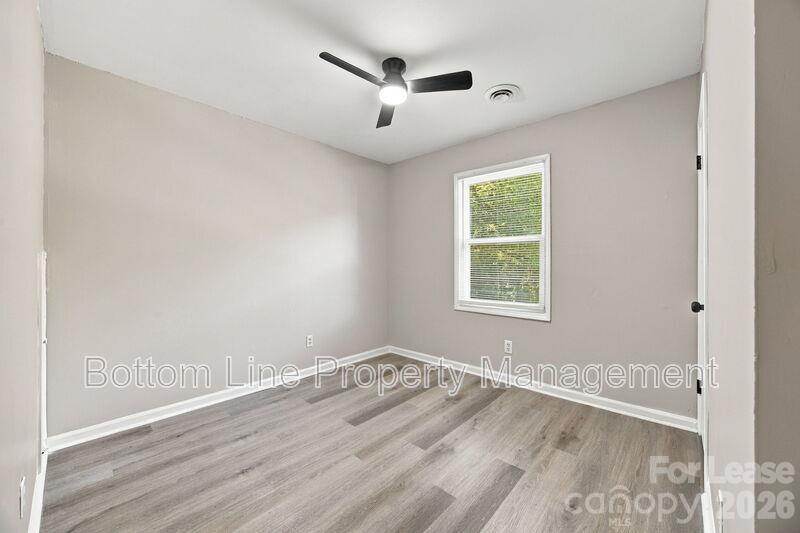909 Carolina Avenue 8 Property Photo 17