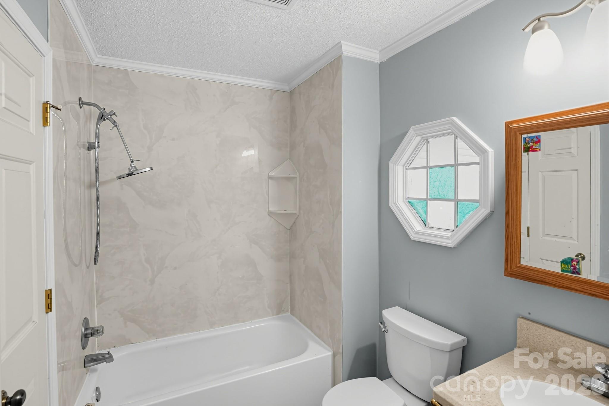 3033 26th Street Lane Property Photo 13