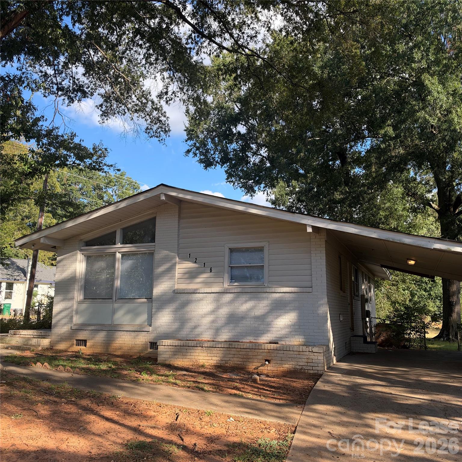 1216 White Plains Road Property Photo 1