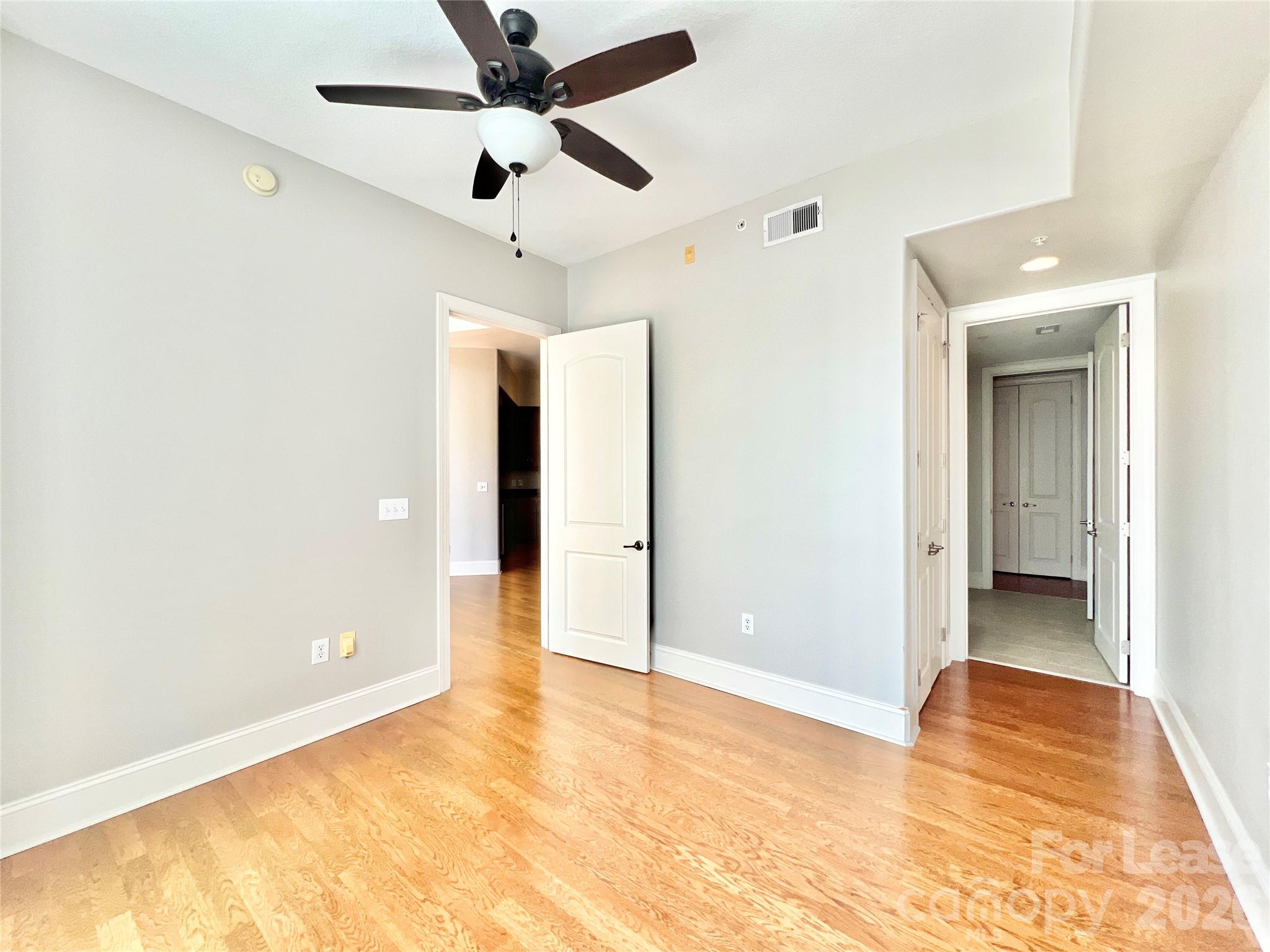 4625 Piedmont Row Drive 706 E Property Photo 16