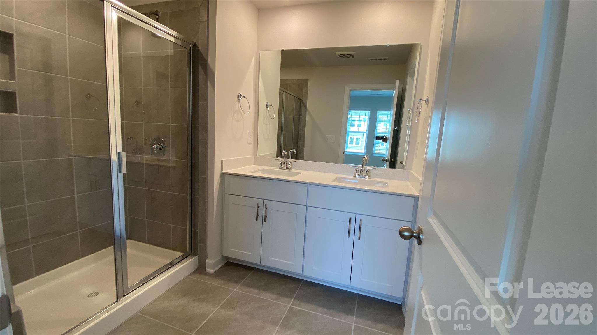 2421 Arbor Loop Drive Property Photo 11