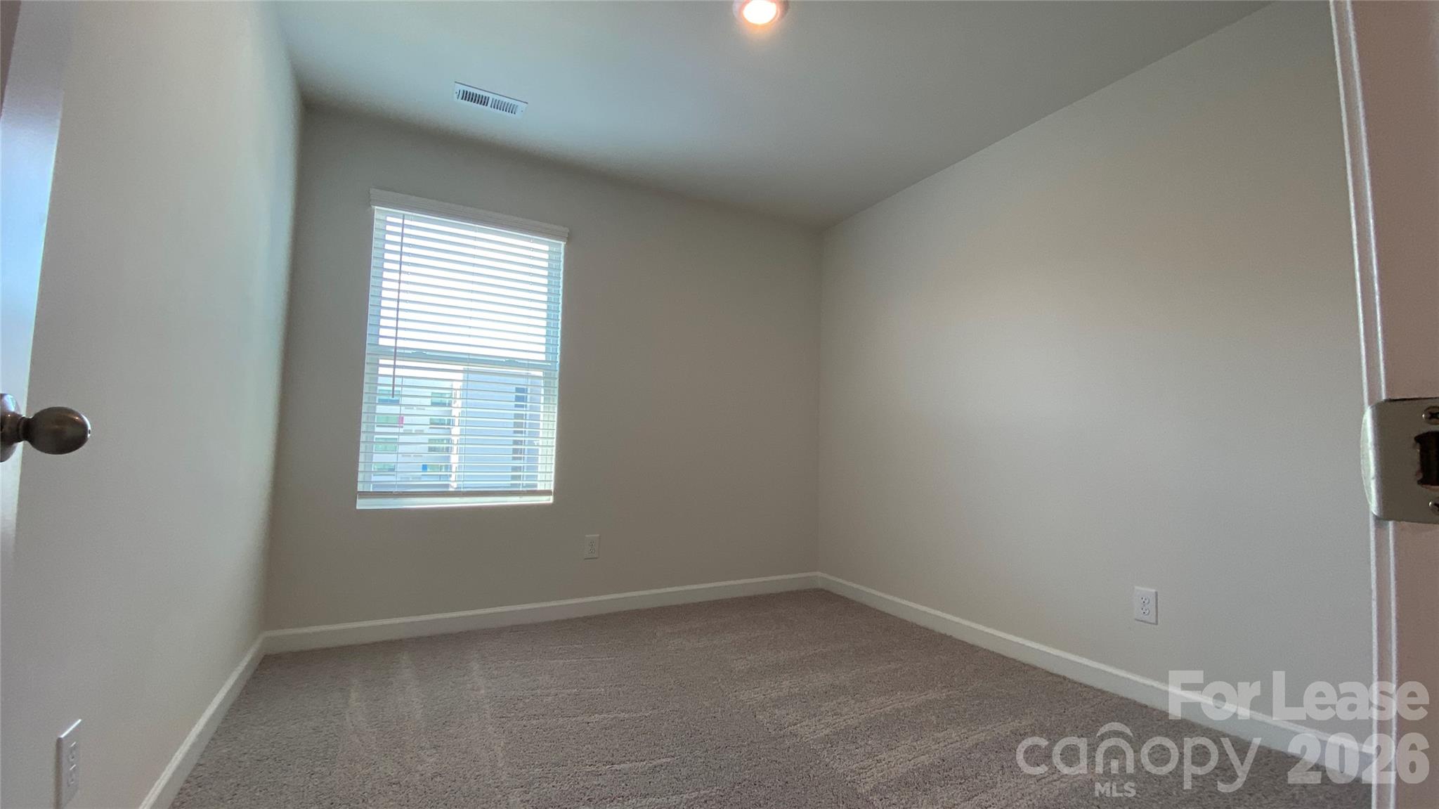 2421 Arbor Loop Drive Property Photo 12