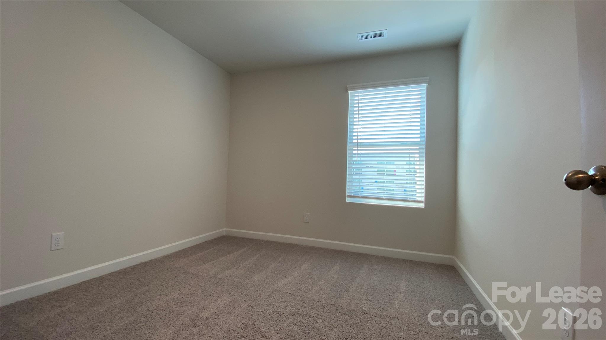 2421 Arbor Loop Drive Property Photo 14