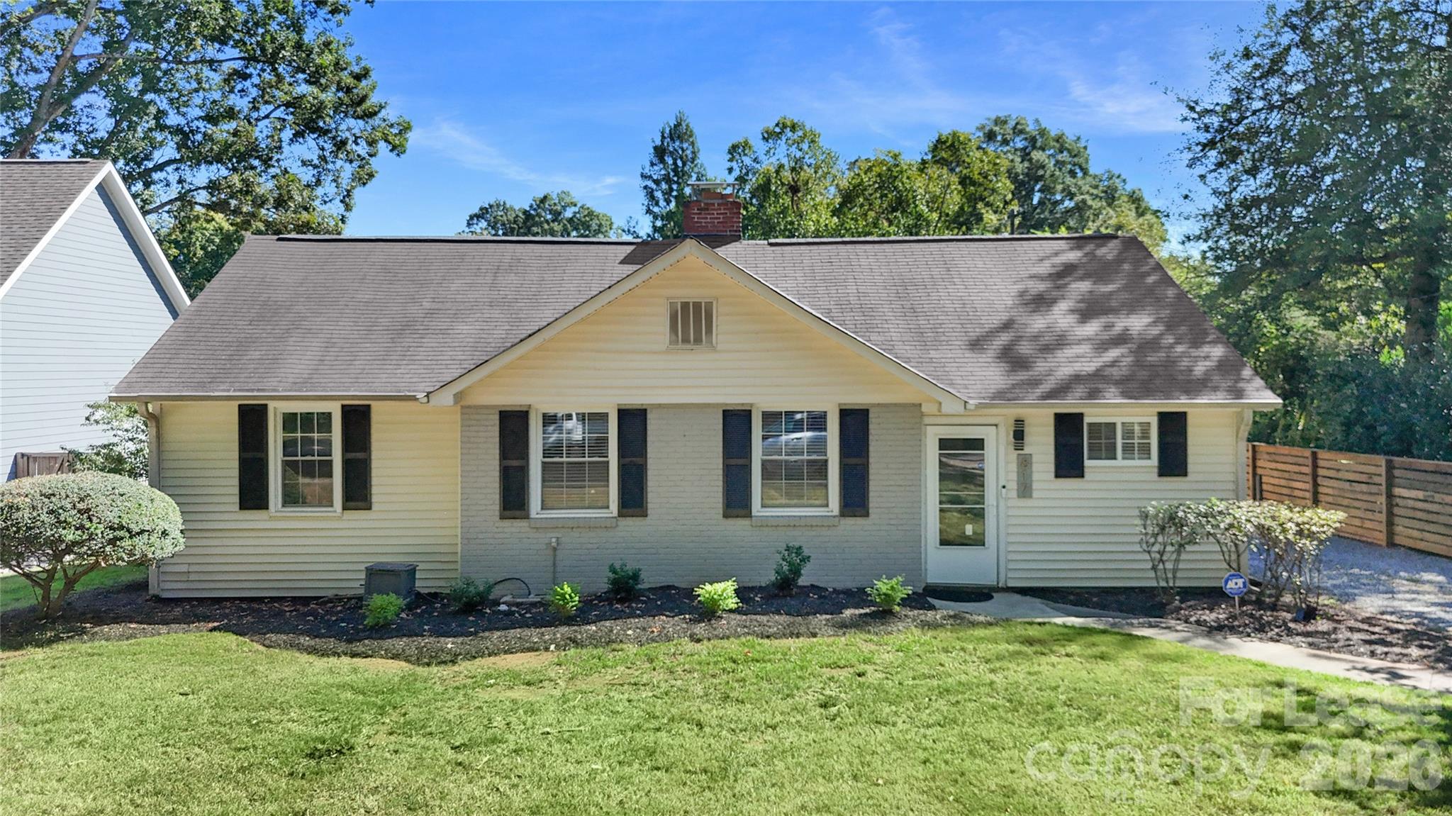 817 Sedgefield Road Property Photo 1