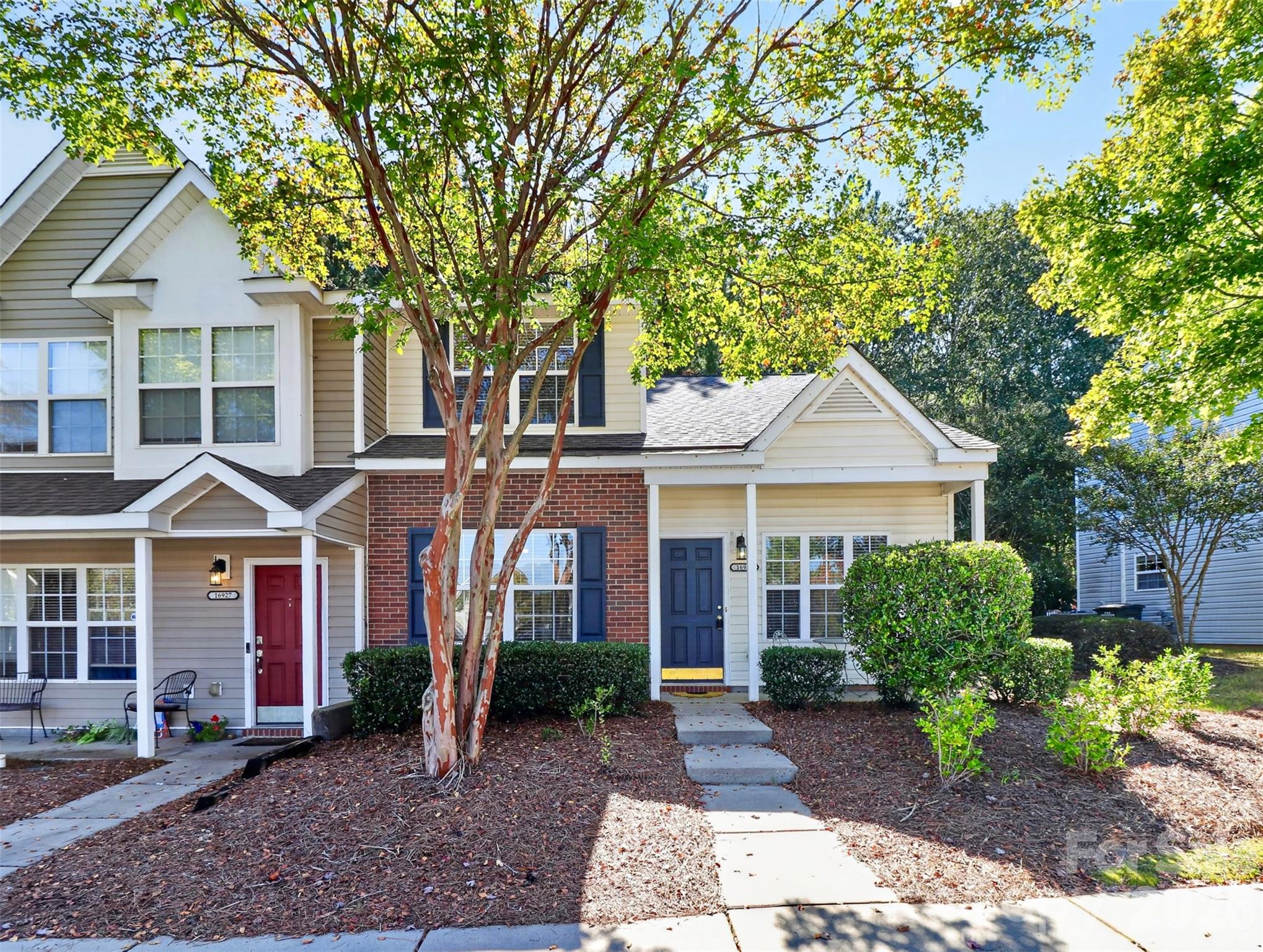 16931 Greenlawn Hills Court Property Photo 1