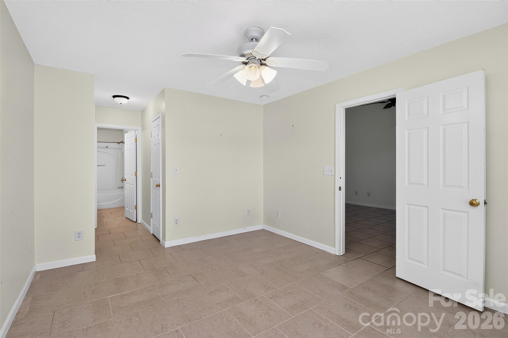 16931 Greenlawn Hills Court Property Photo 18