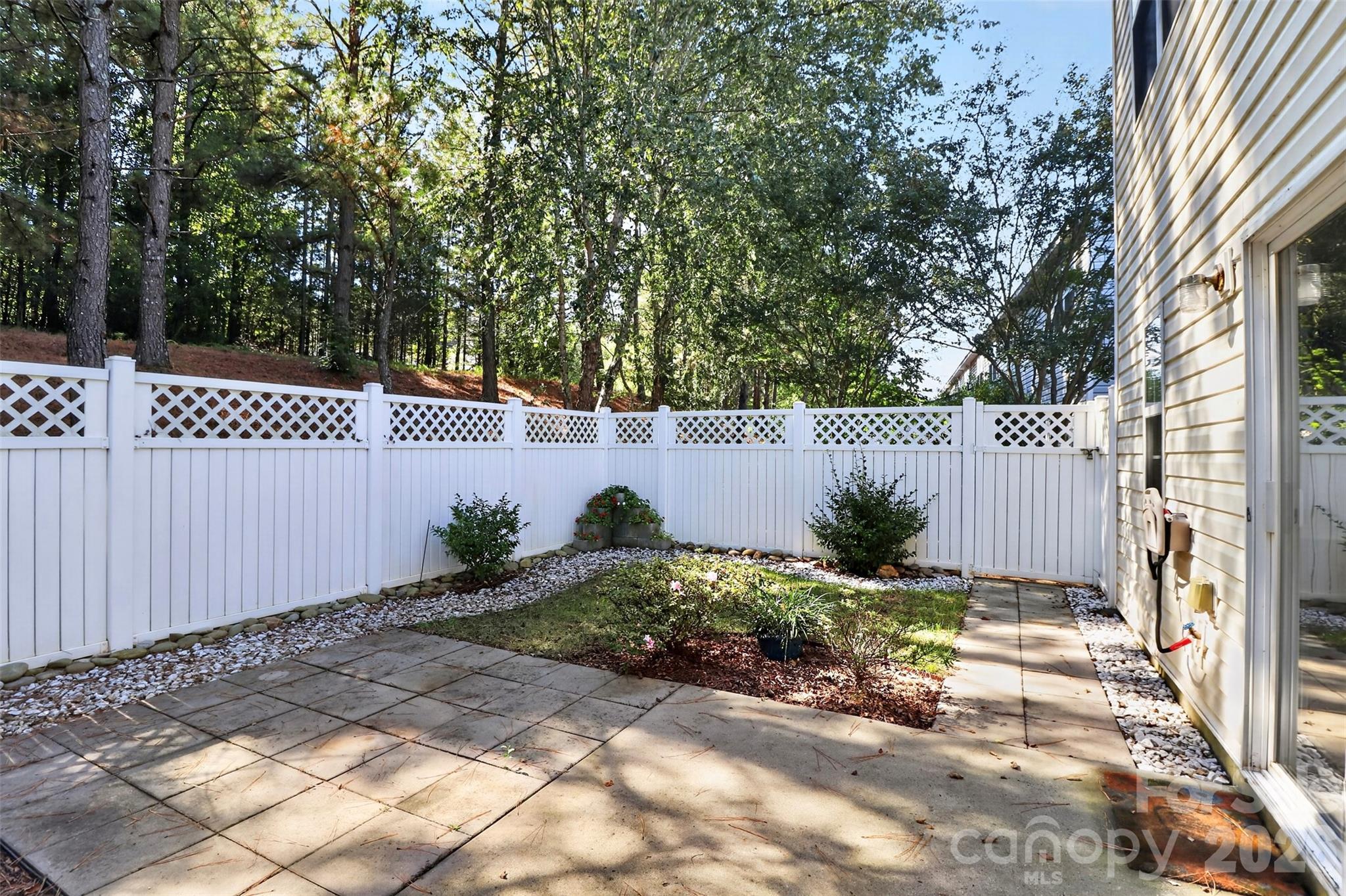 16931 Greenlawn Hills Court Property Photo 30