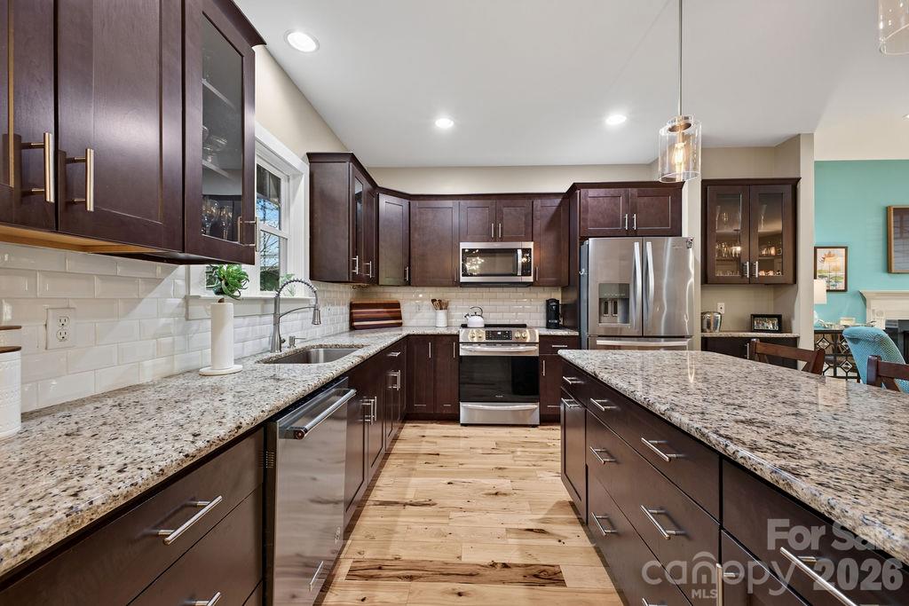 98 Langwell Avenue Property Photo 4