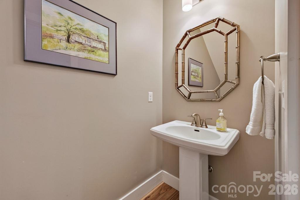 98 Langwell Avenue Property Photo 16