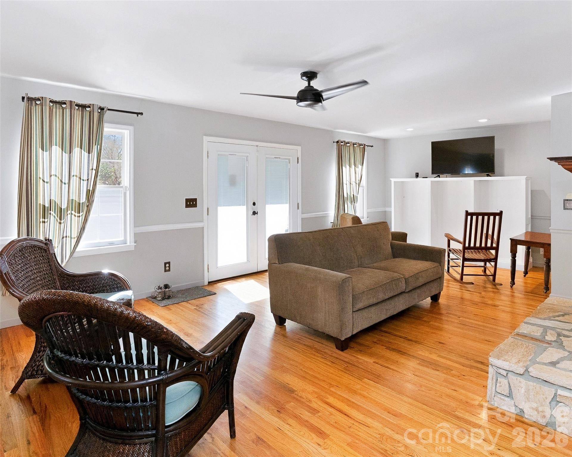 237 Woodys Drive Property Photo 8