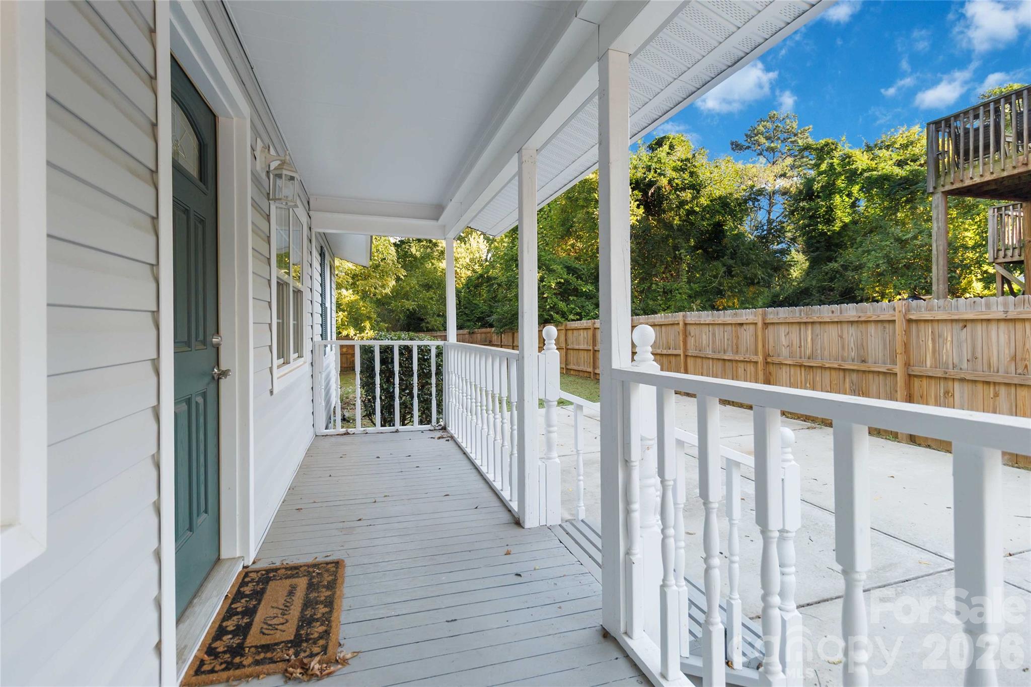 327 E Morrow Avenue Property Photo 5