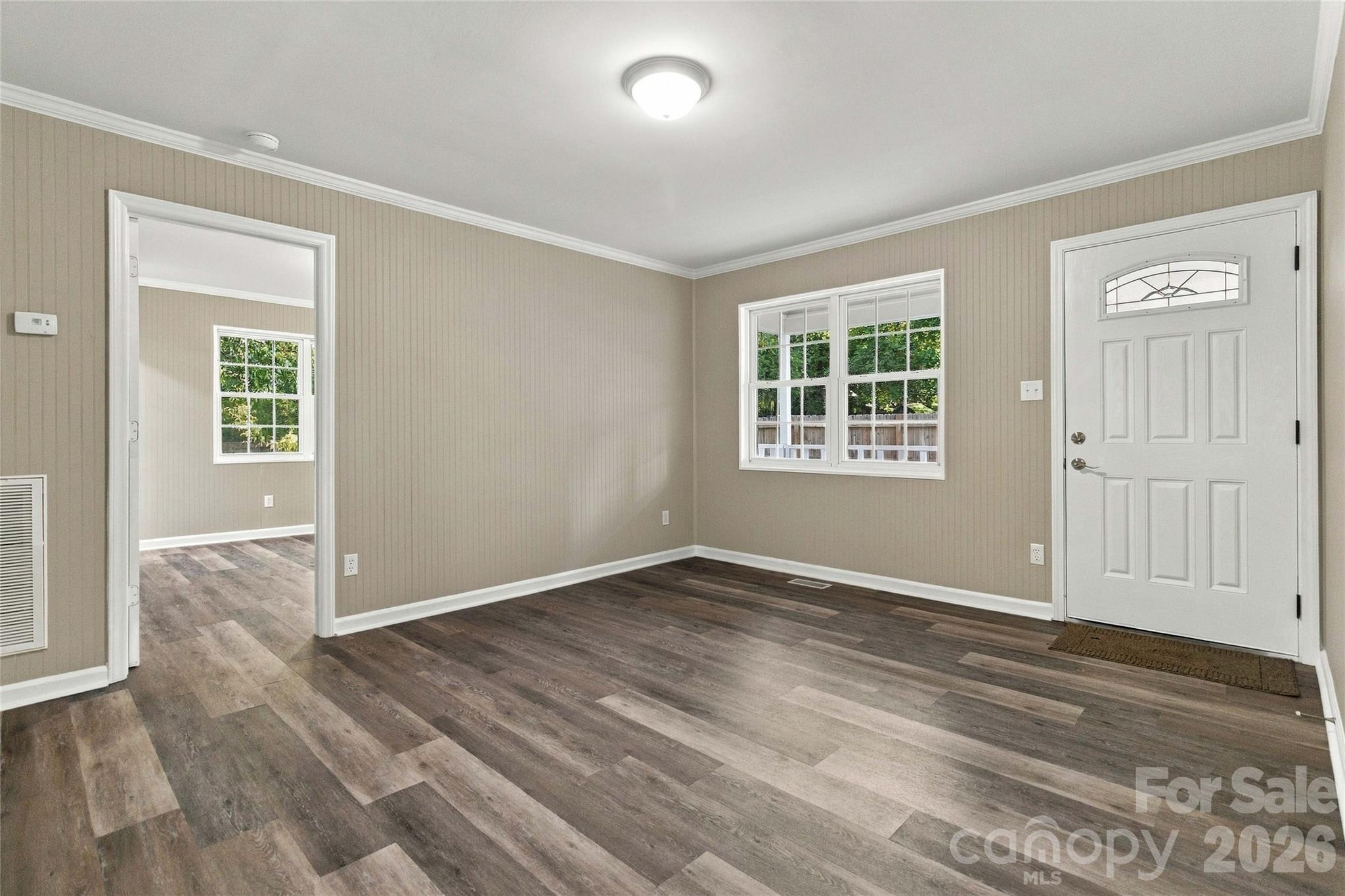 327 E Morrow Avenue Property Photo 6