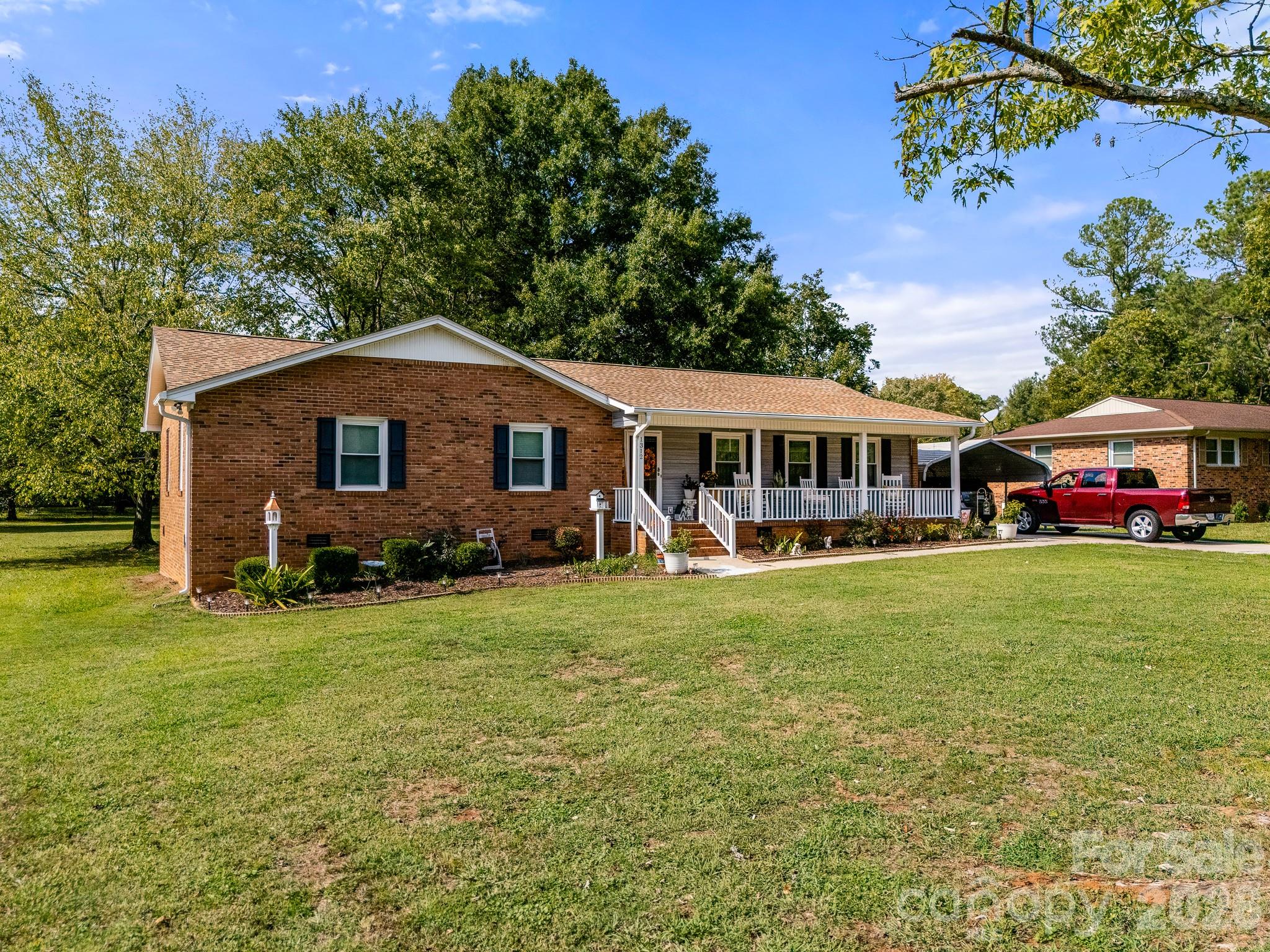 1312 Christopher Circle Property Photo 2