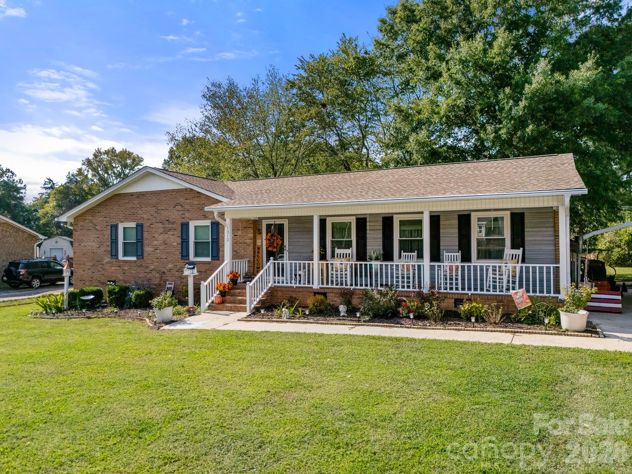 1312 Christopher Circle Property Photo 7