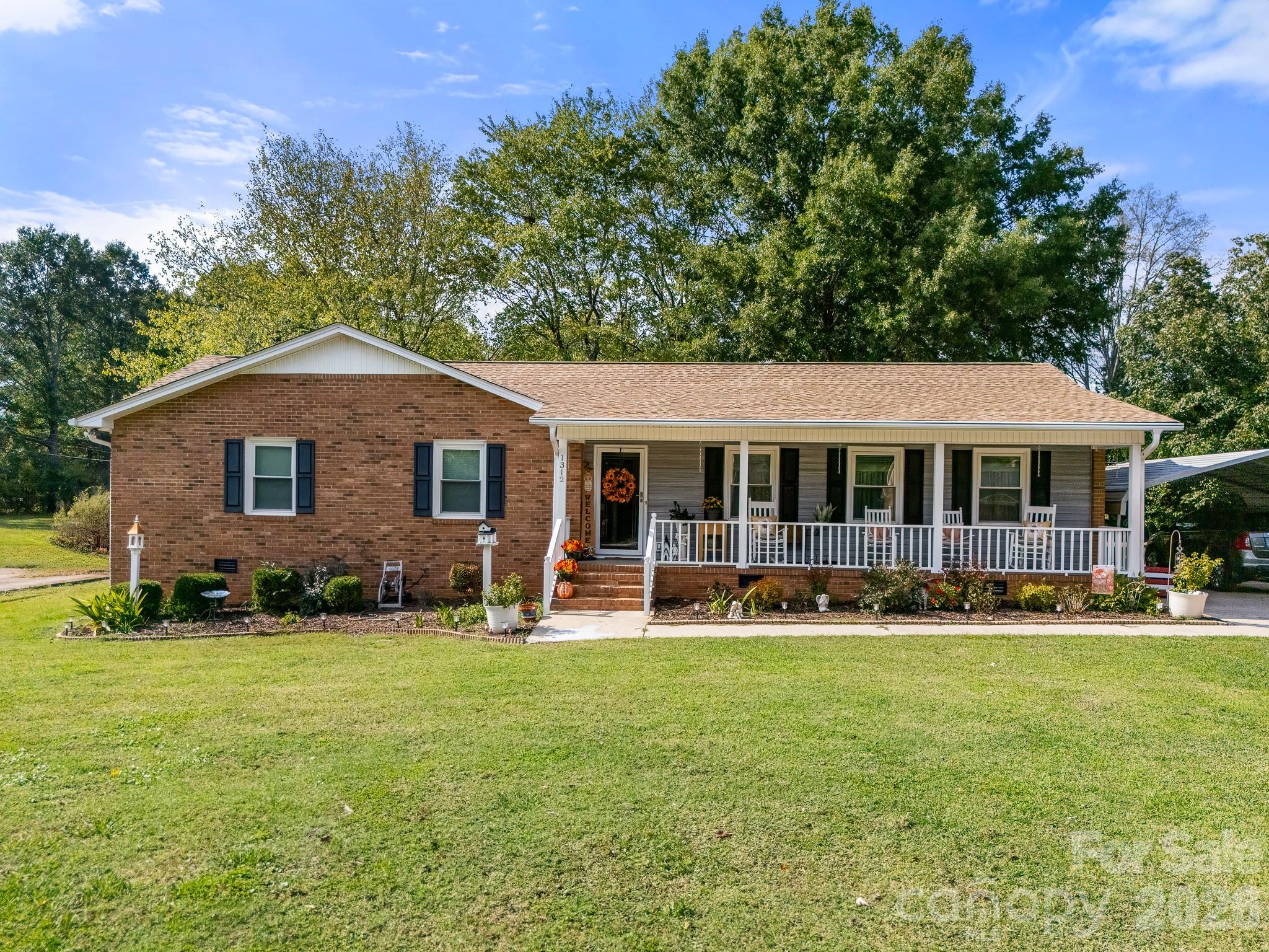 1312 Christopher Circle Property Photo 9